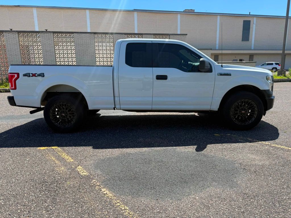 Photo 6 of this FORD F150