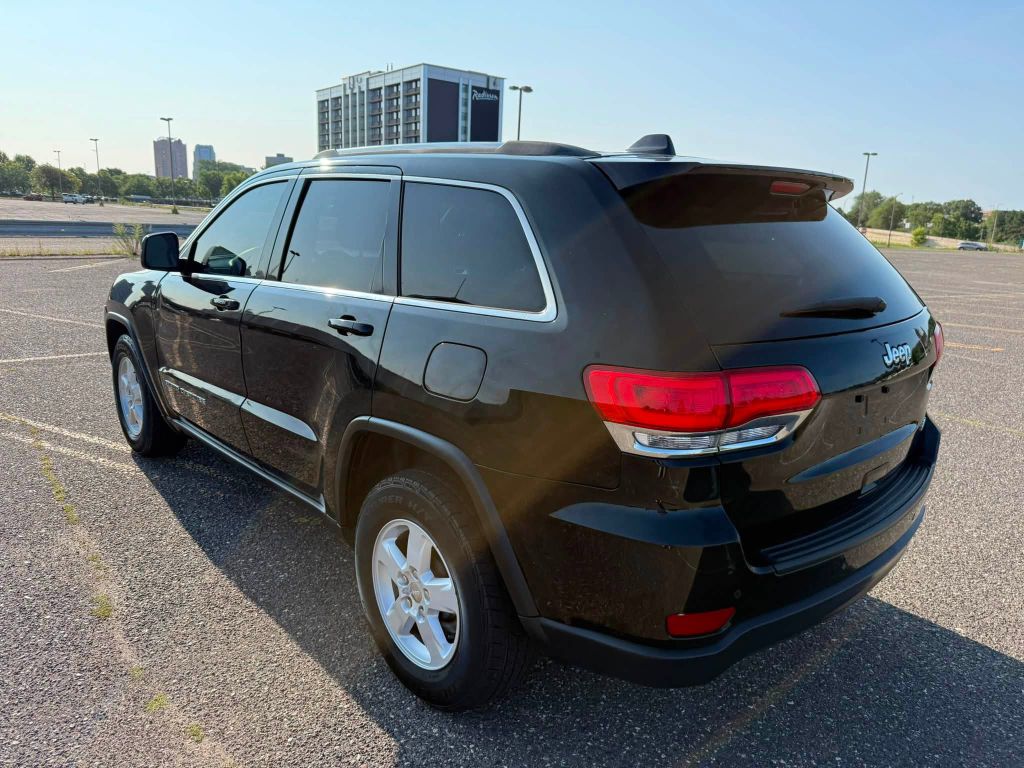 Photo 3 of this JEEP GRAND CHEROKEE