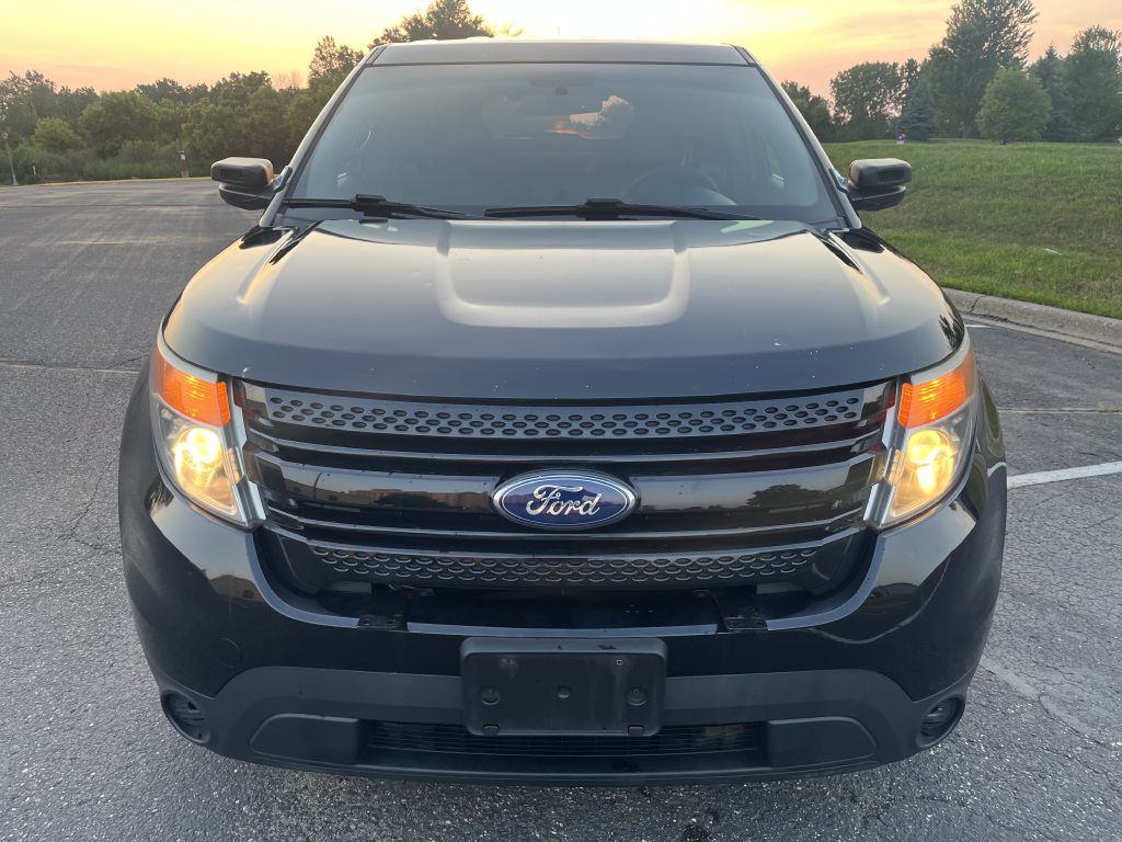 Photo 2 of this FORD EXPLORER