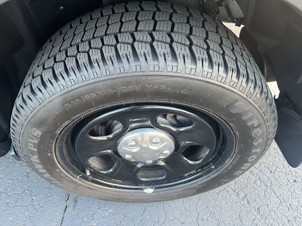 Photo 9 of this FORD EXPLORER