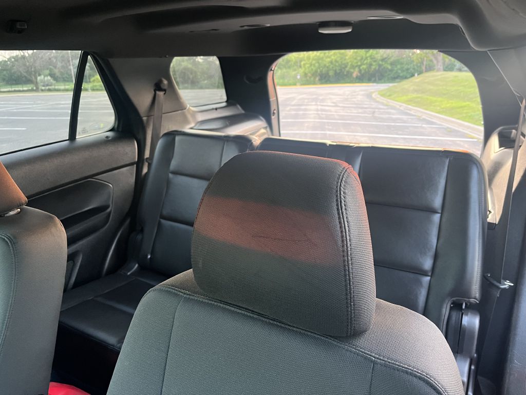 Photo 12 of this FORD EXPLORER