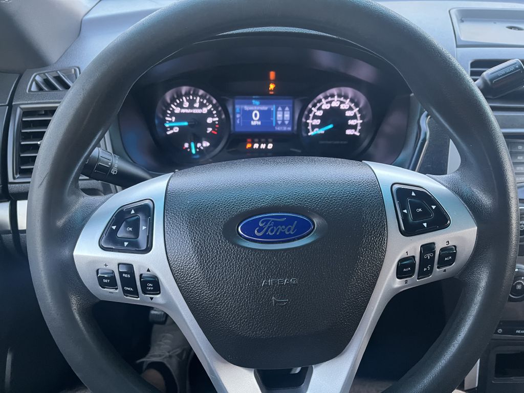 Photo 14 of this FORD EXPLORER