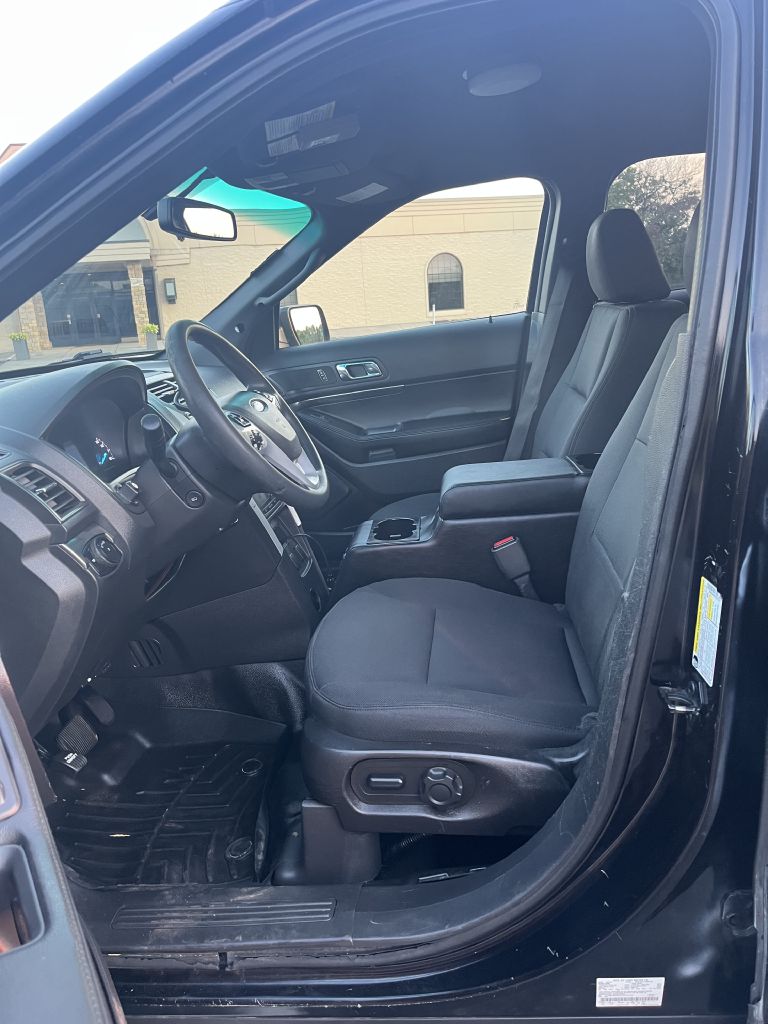 Photo 17 of this FORD EXPLORER