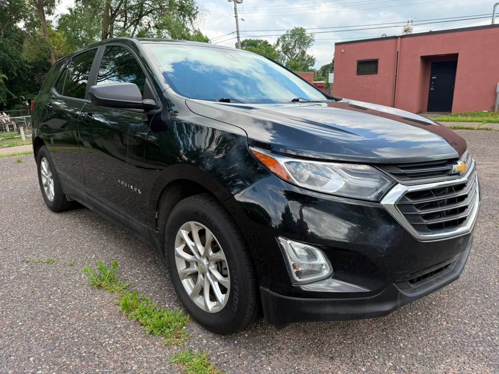 Photo 5 of this CHEVROLET EQUINOX