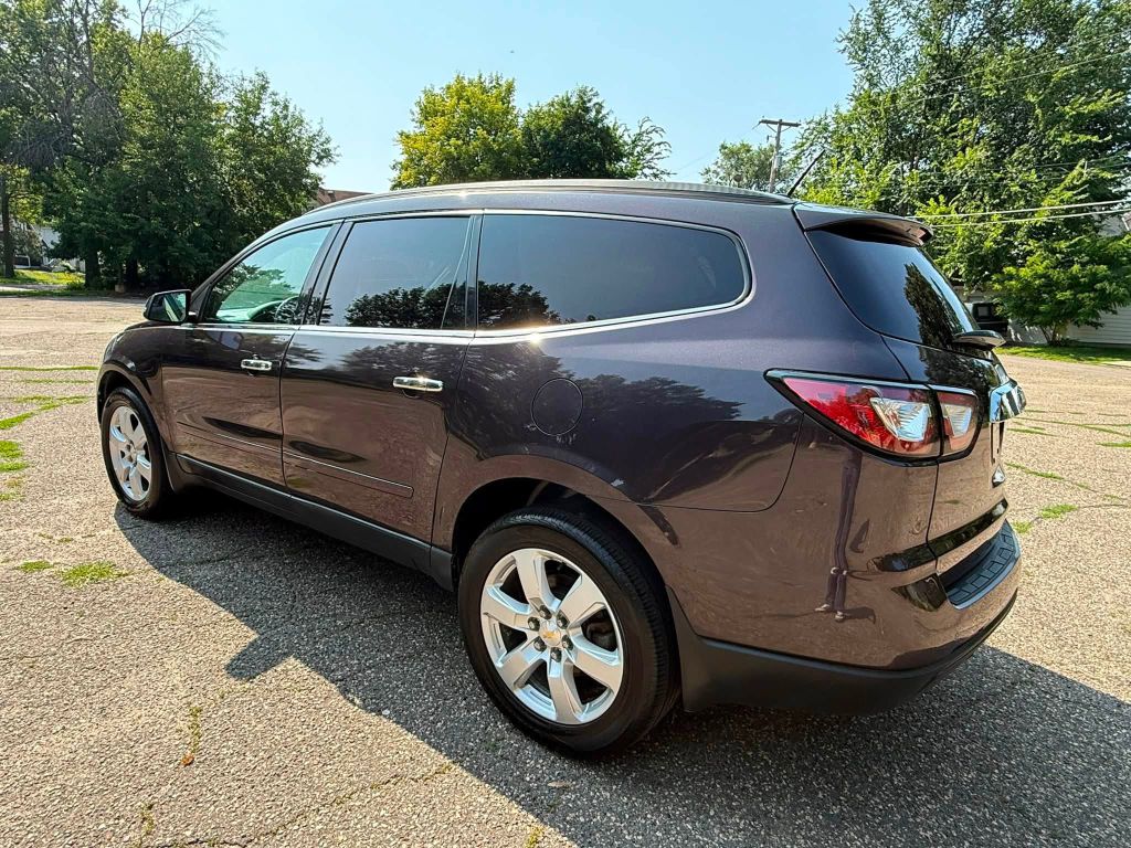Photo 3 of this CHEVROLET TRAVERSE