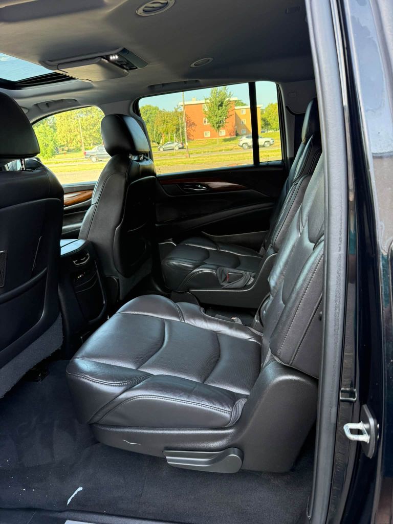 Photo 10 of this CADILLAC ESCALADE