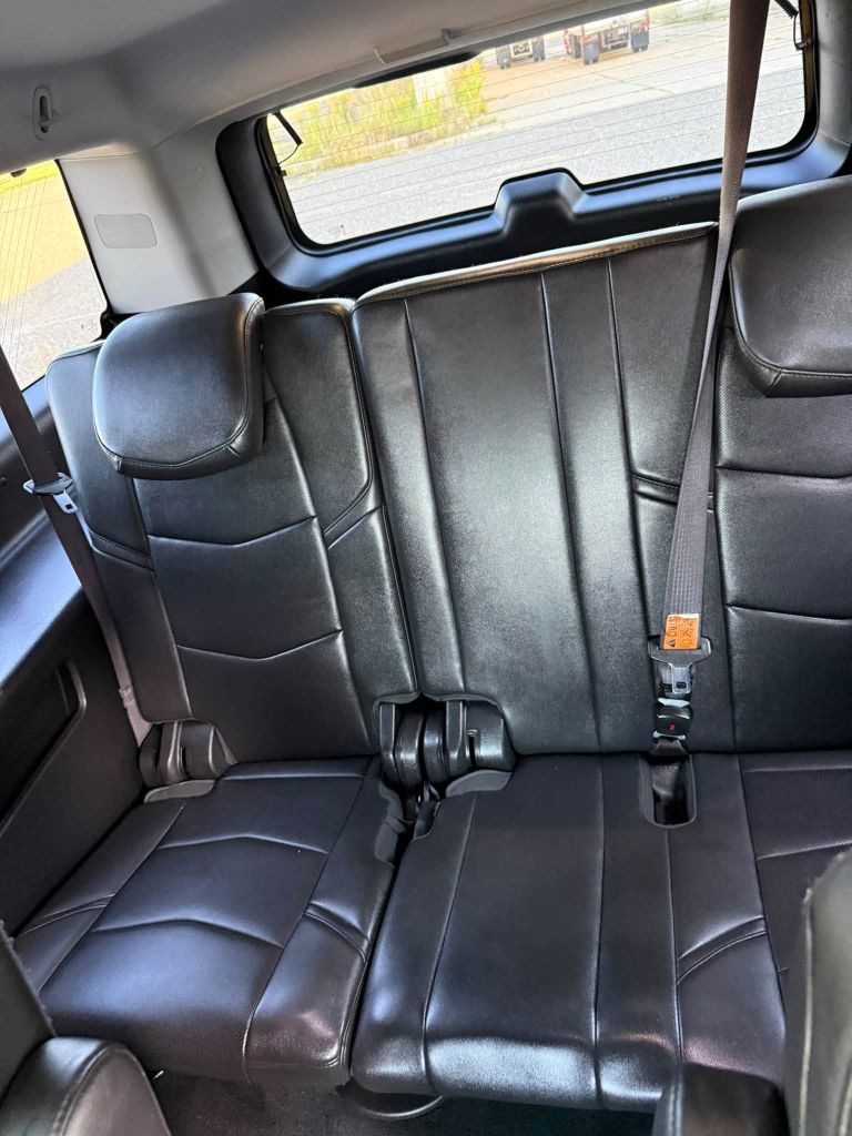 Photo 11 of this CADILLAC ESCALADE