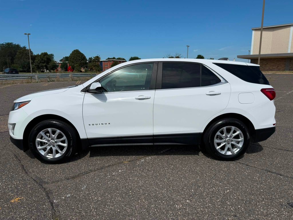 Photo 3 of this CHEVROLET EQUINOX