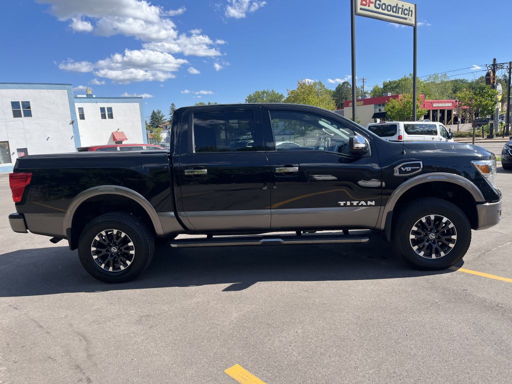 Photo 8 of this NISSAN TITAN