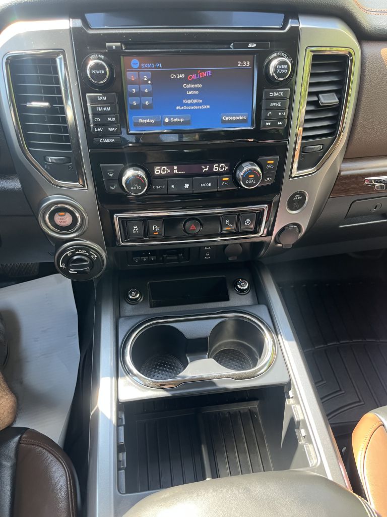 Photo 14 of this NISSAN TITAN