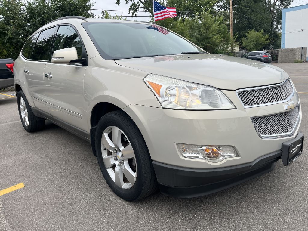 Photo 5 of this CHEVROLET TRAVERSE