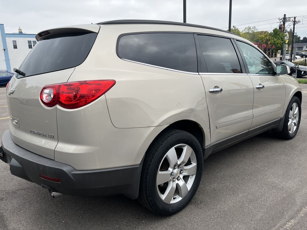 Photo 7 of this CHEVROLET TRAVERSE