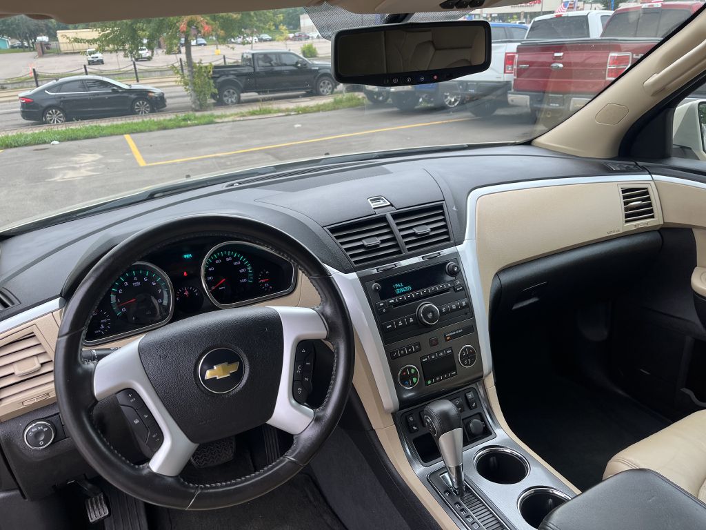 Photo 9 of this CHEVROLET TRAVERSE