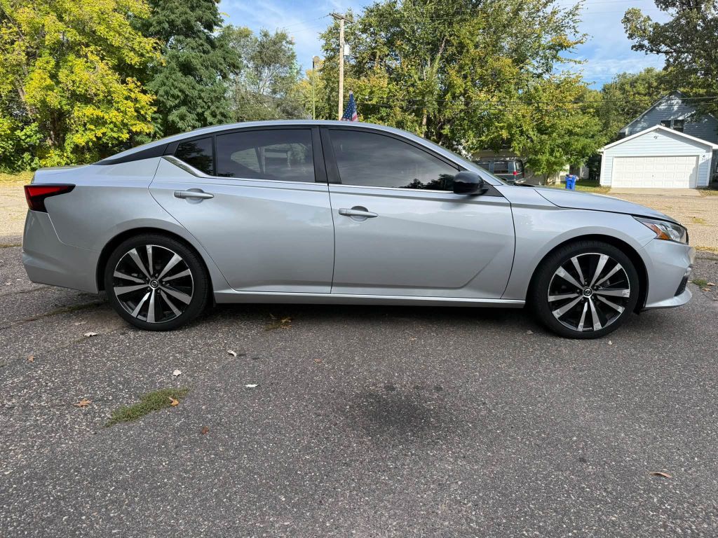 Photo 7 of this NISSAN ALTIMA