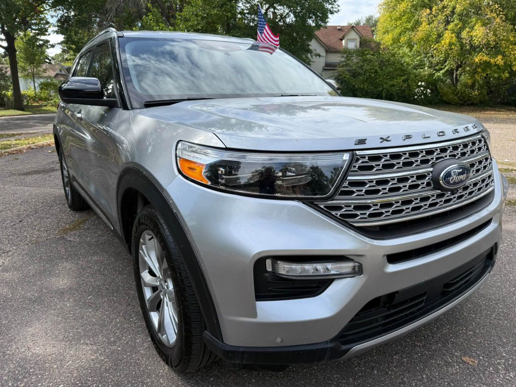Photo 5 of this FORD EXPLORER