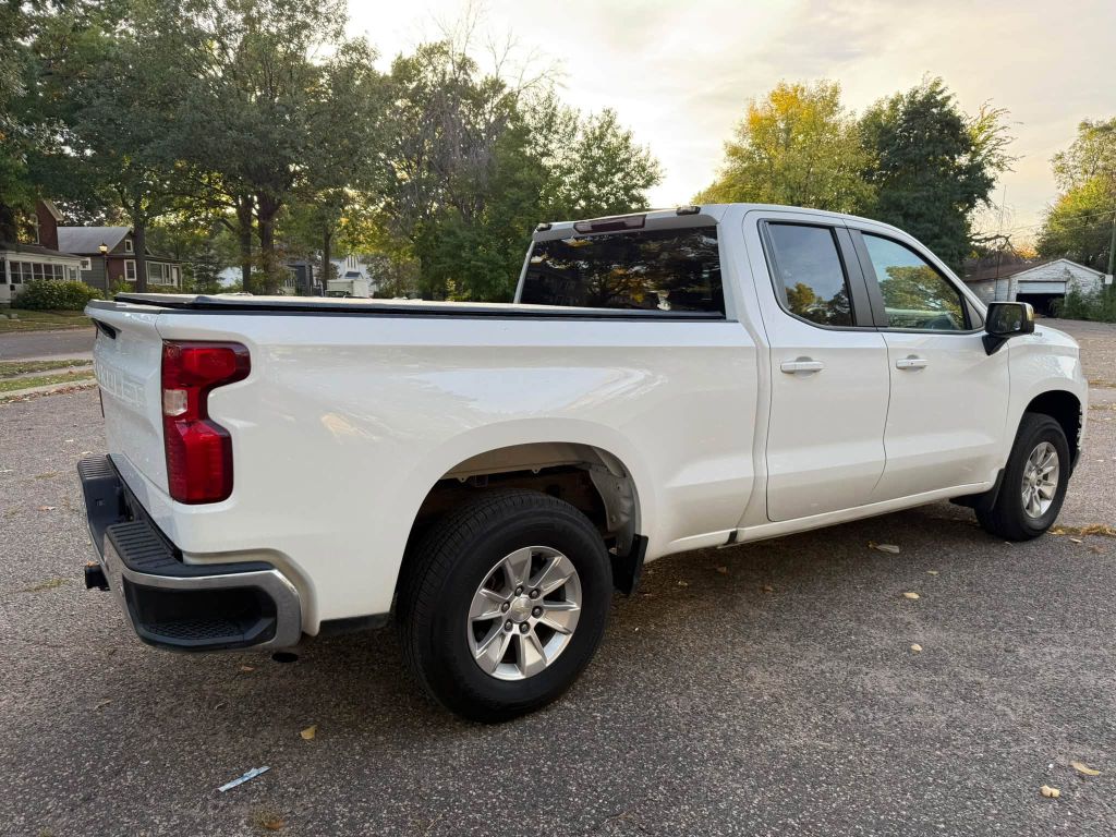 Photo 7 of this CHEVROLET SILVERADO 1500