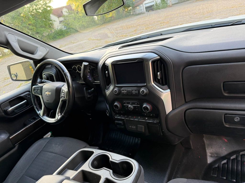 Photo 8 of this CHEVROLET SILVERADO 1500
