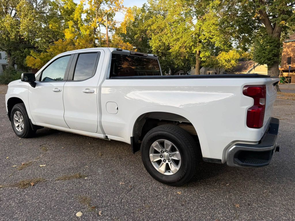 Photo 4 of this CHEVROLET SILVERADO 1500