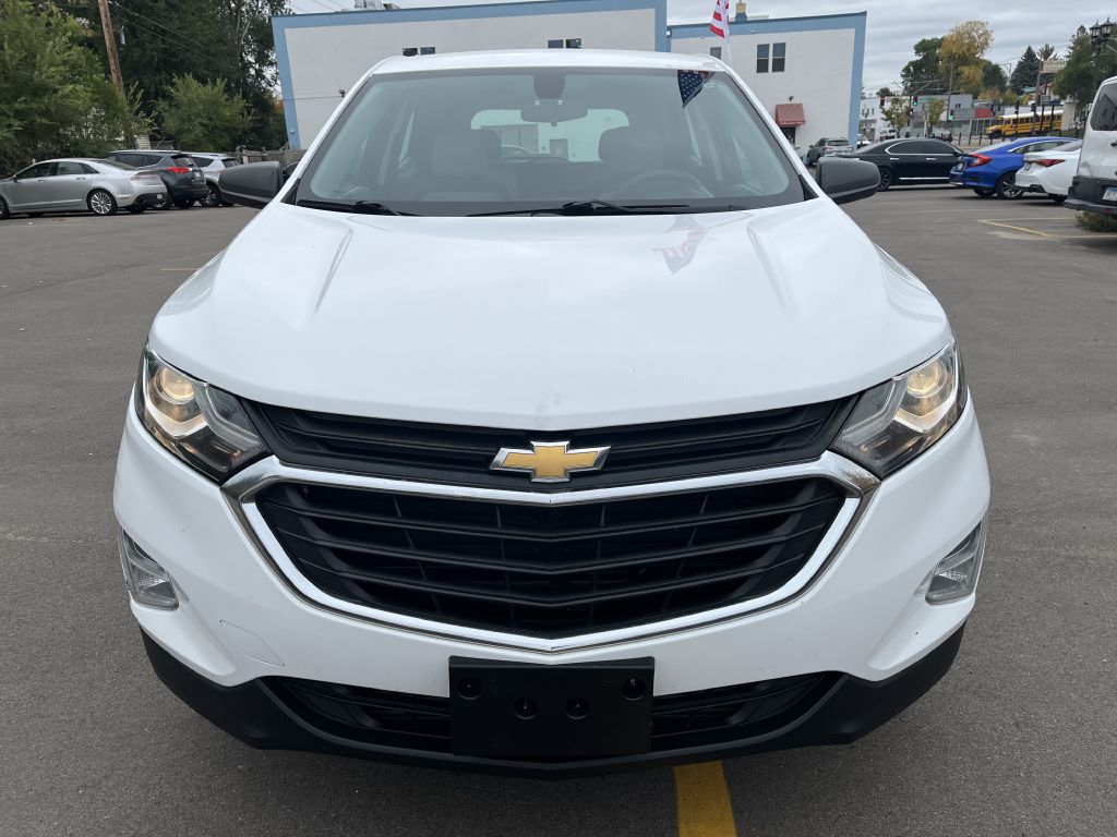 Photo 2 of this CHEVROLET EQUINOX
