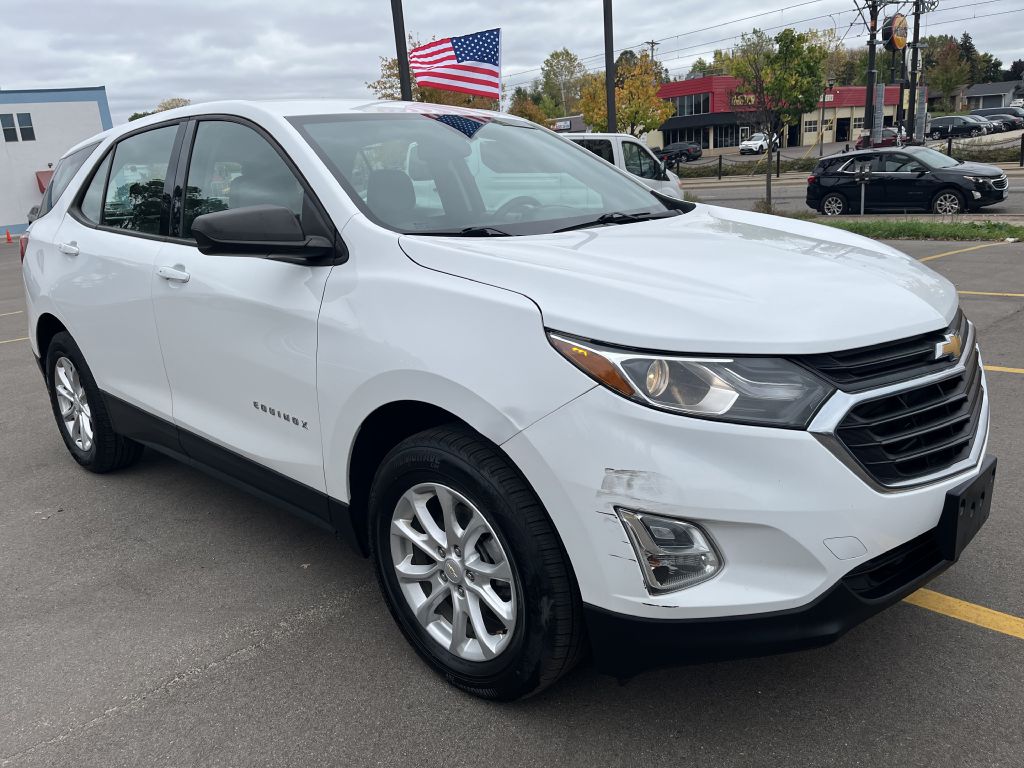 Photo 3 of this CHEVROLET EQUINOX