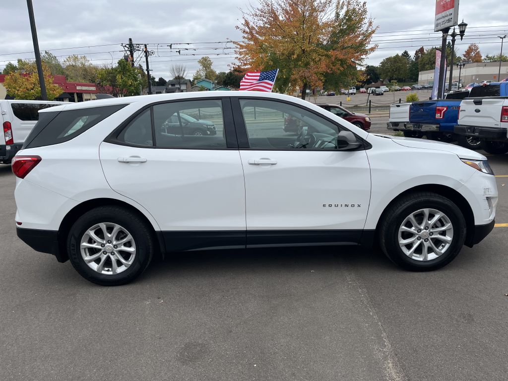 Photo 4 of this CHEVROLET EQUINOX