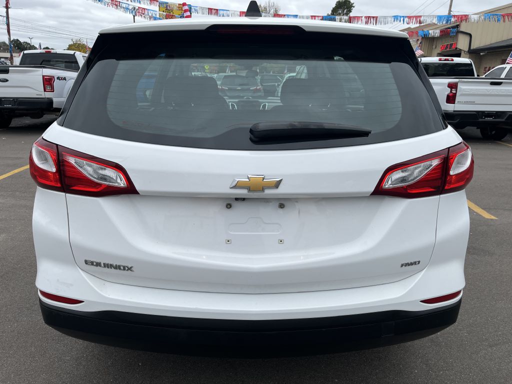 Photo 6 of this CHEVROLET EQUINOX