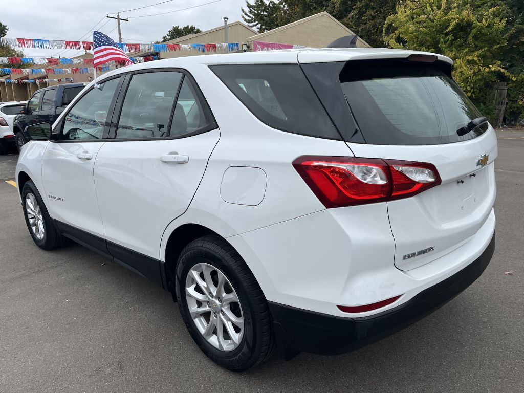 Photo 7 of this CHEVROLET EQUINOX