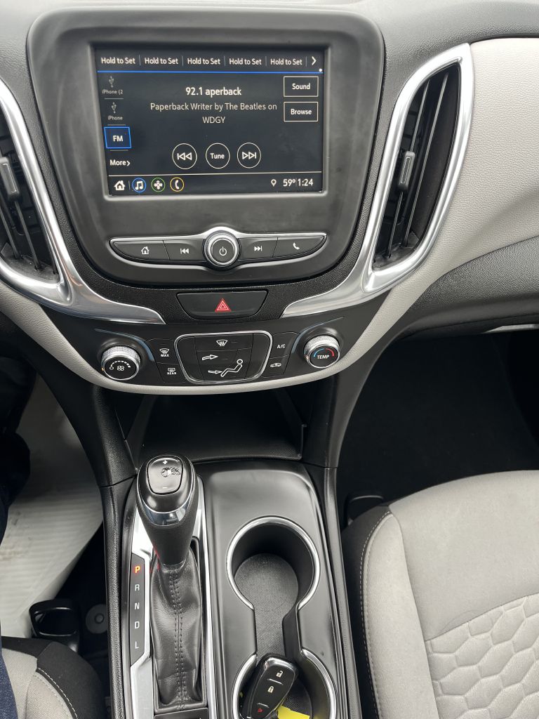 Photo 15 of this CHEVROLET EQUINOX