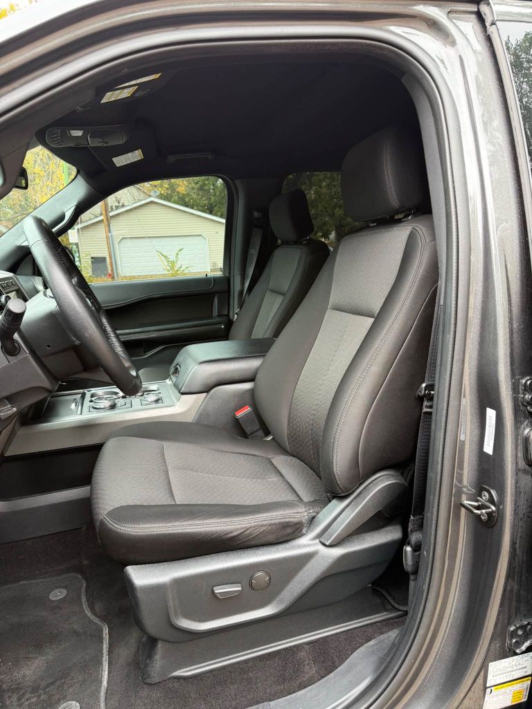 Photo 9 of this FORD EXPEDITION