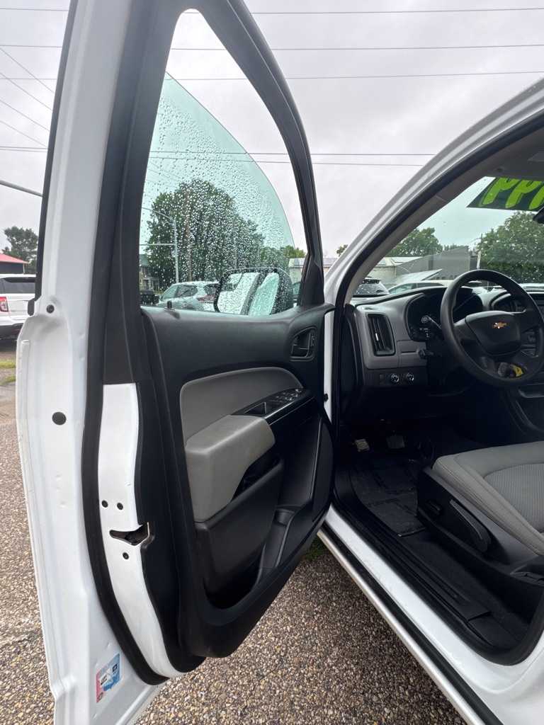 Photo 11 of this CHEVROLET COLORADO