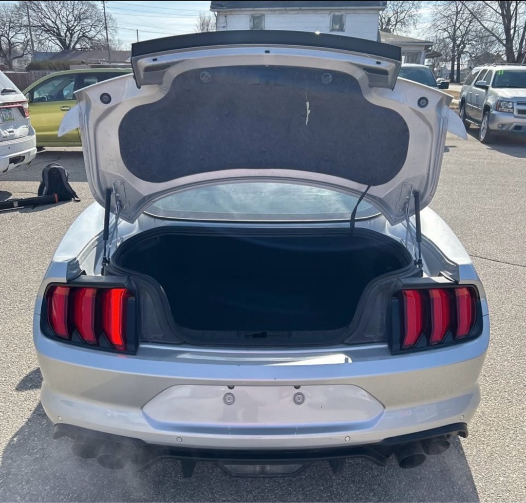 Photo 8 of this FORD MUSTANG