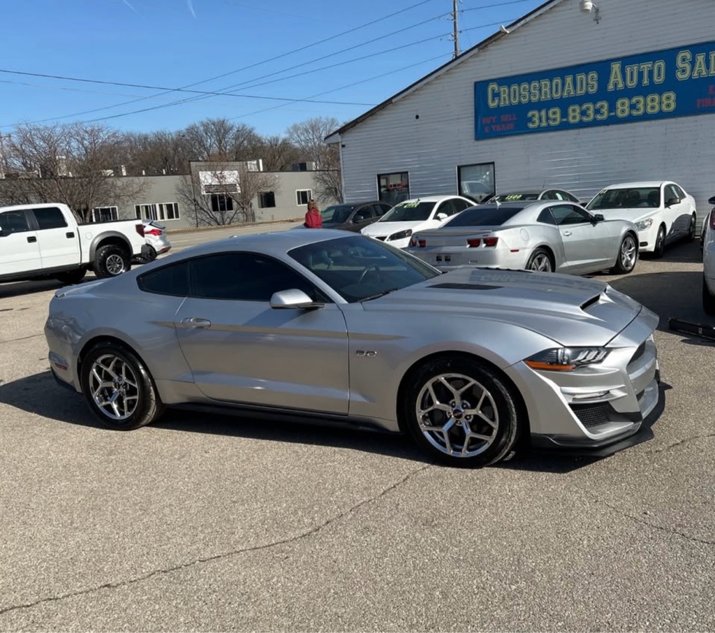 Photo 2 of this FORD MUSTANG