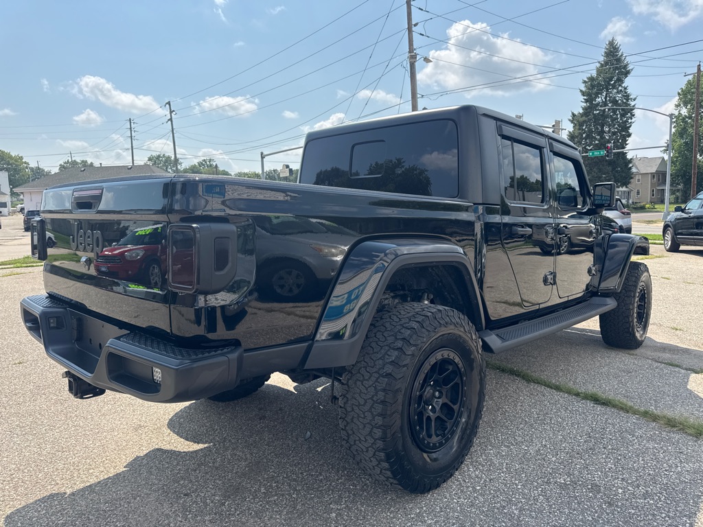 Photo 6 of this JEEP GLADIATOR