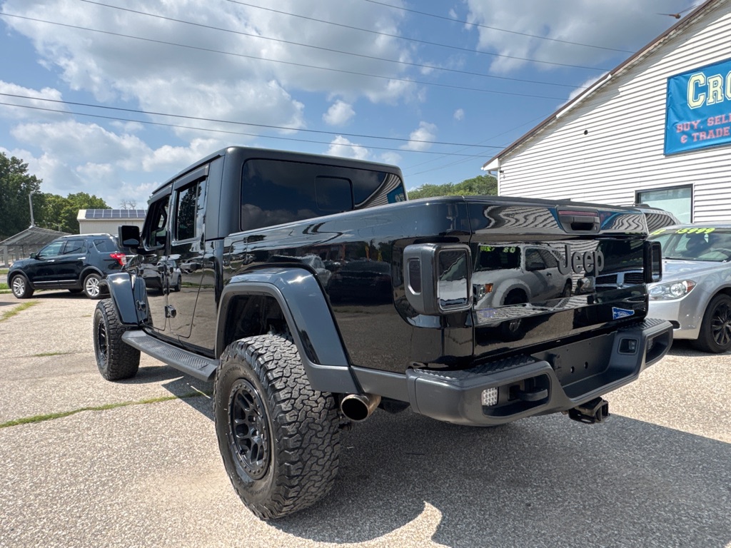 Photo 8 of this JEEP GLADIATOR