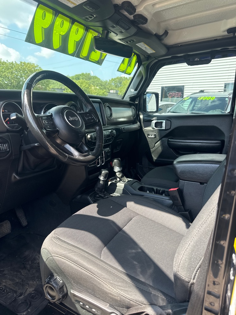 Photo 10 of this JEEP GLADIATOR