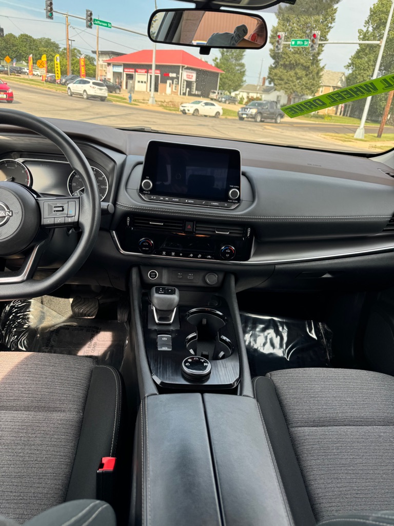 Photo 8 of this NISSAN ROGUE
