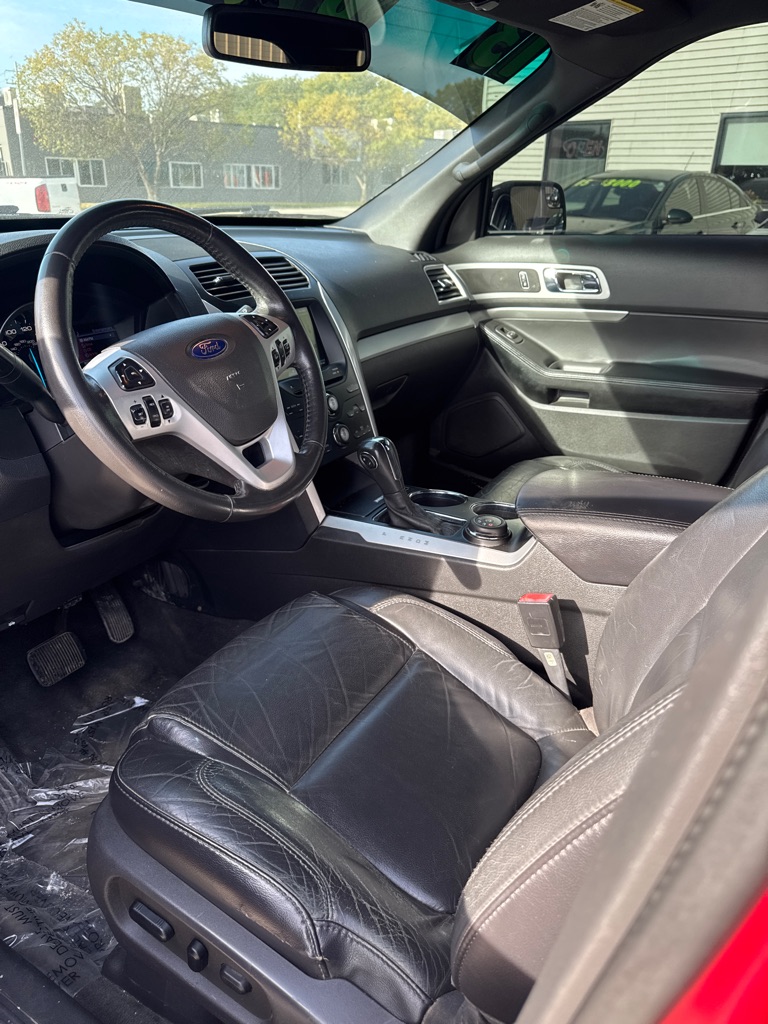 Photo 5 of this FORD EXPLORER