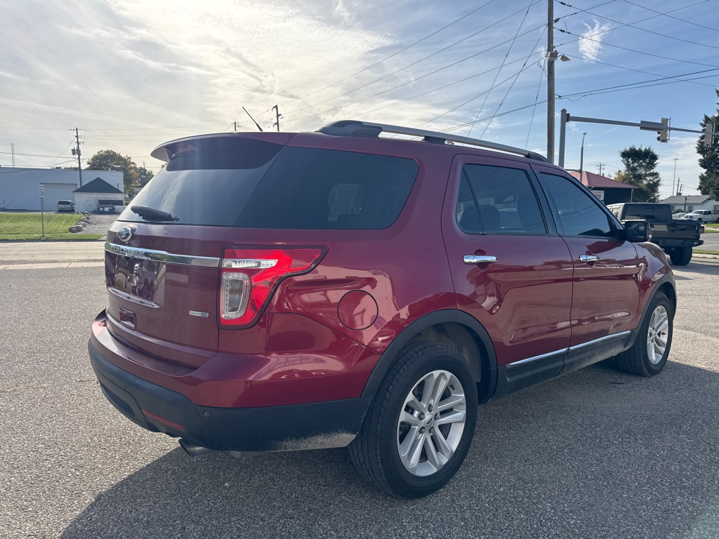 Photo 4 of this FORD EXPLORER