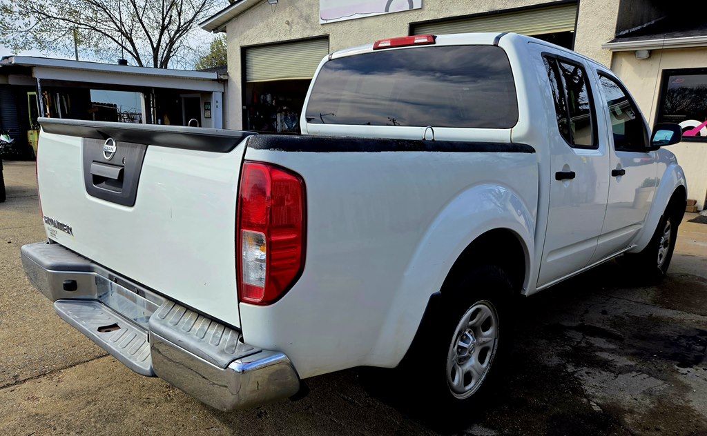 Photo 8 of this NISSAN FRONTIER