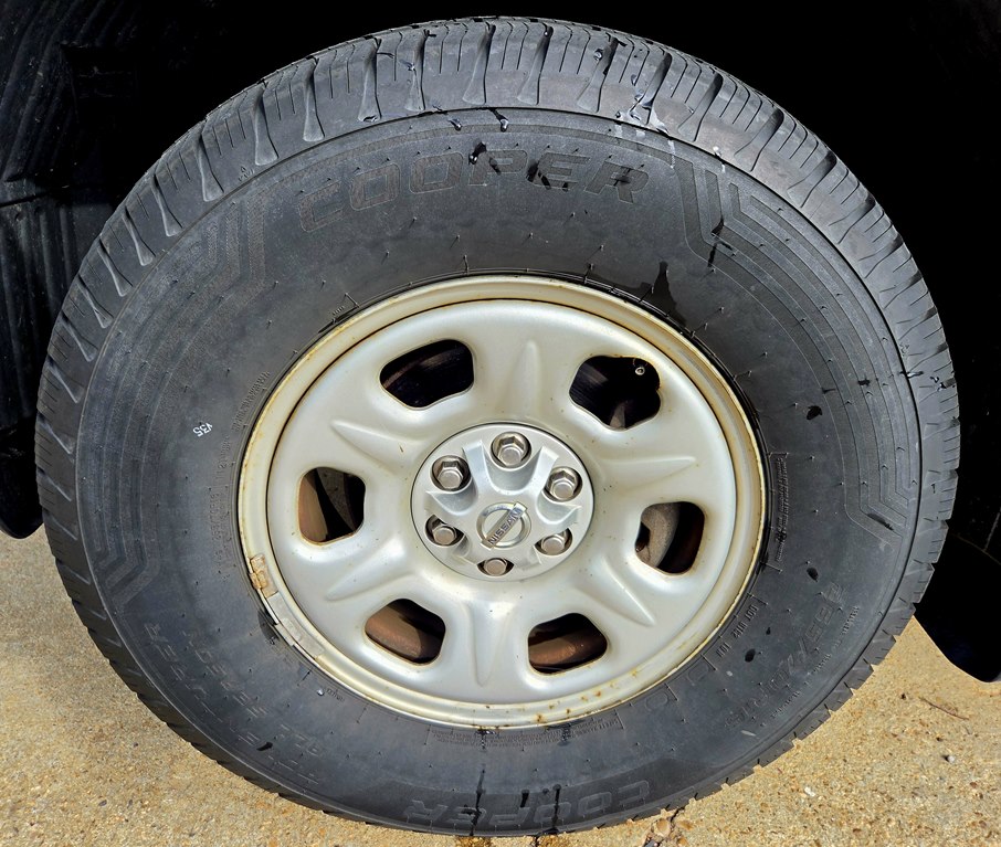 Photo 9 of this NISSAN FRONTIER