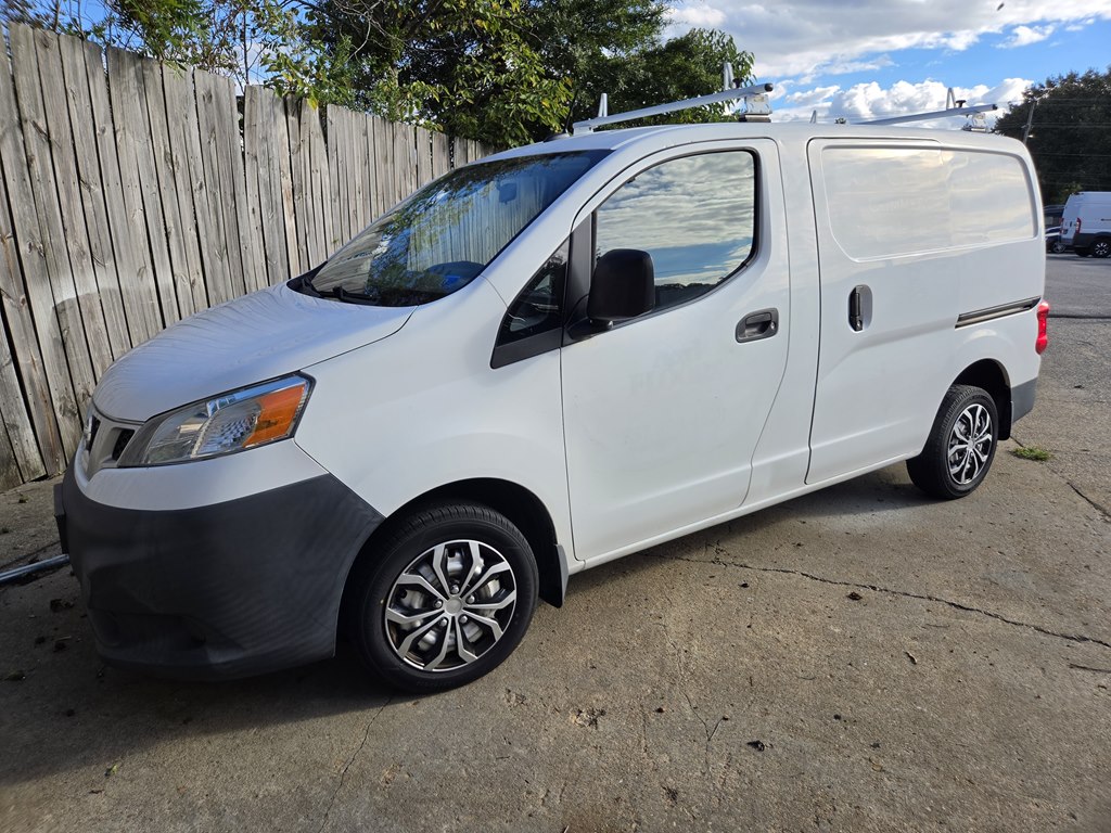 2014 NISSAN NV200