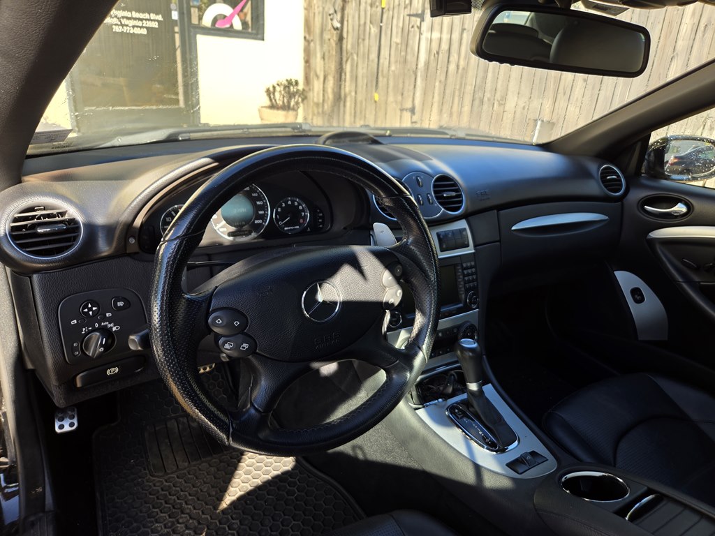 Photo 11 of this MERCEDES-BENZ CLK