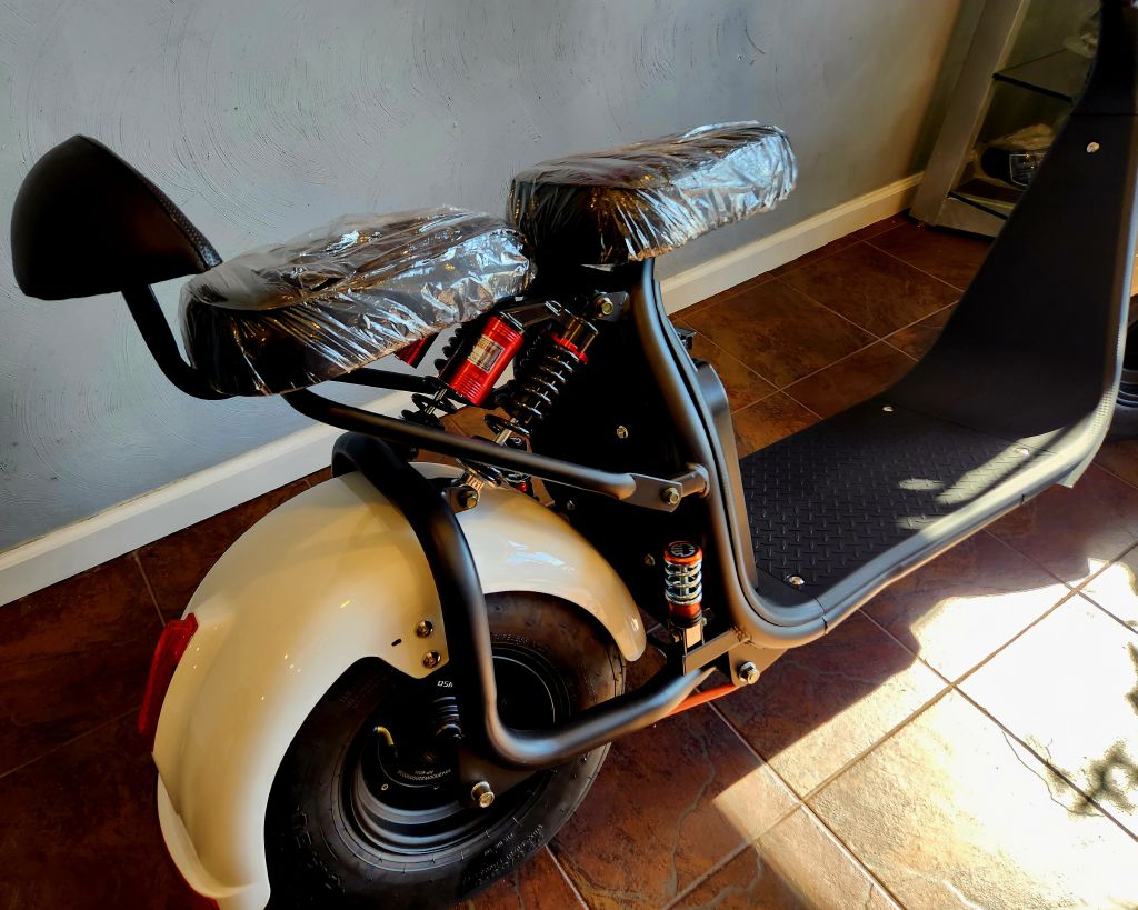 Photo 3 of this VITACCI CITY E-SCOOTER