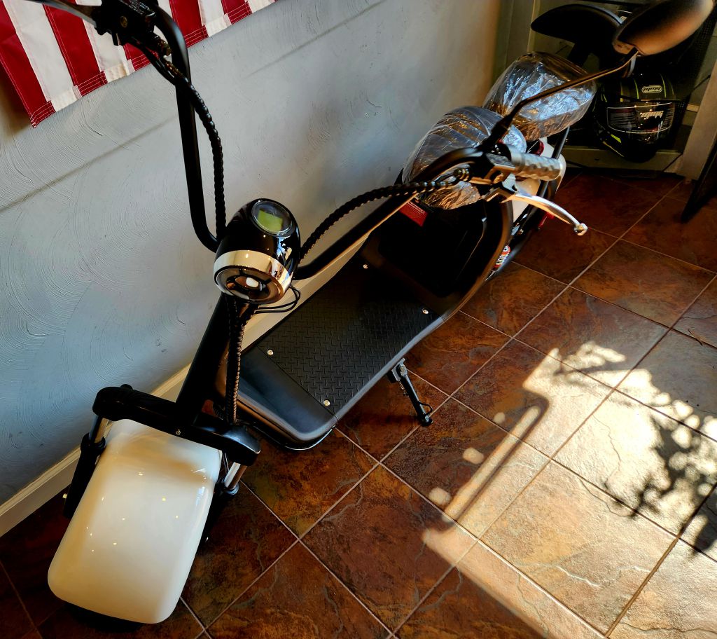 Photo 4 of this VITACCI CITY E-SCOOTER