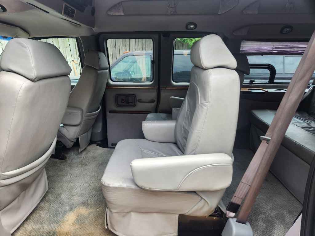 Photo 7 of this CHEVROLET EXPRESS G1500
