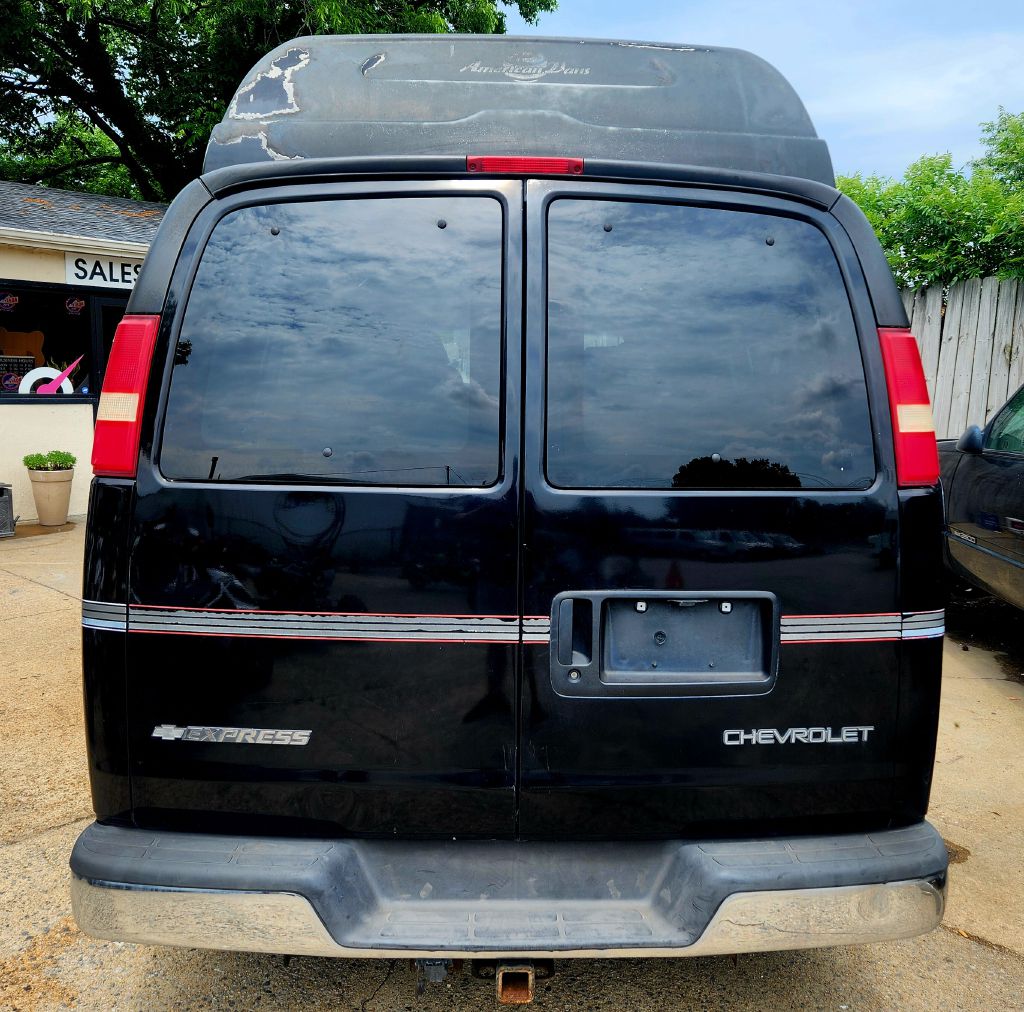 Photo 2 of this CHEVROLET EXPRESS G1500