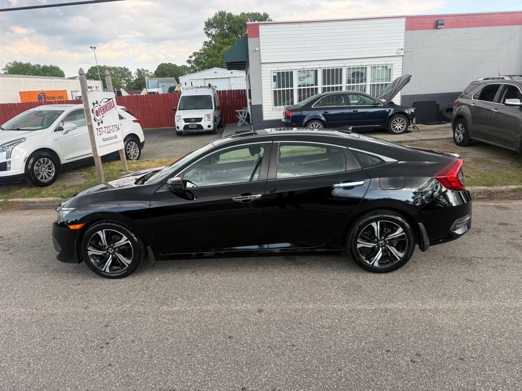 2016 Honda Civic Touring CVT's photo