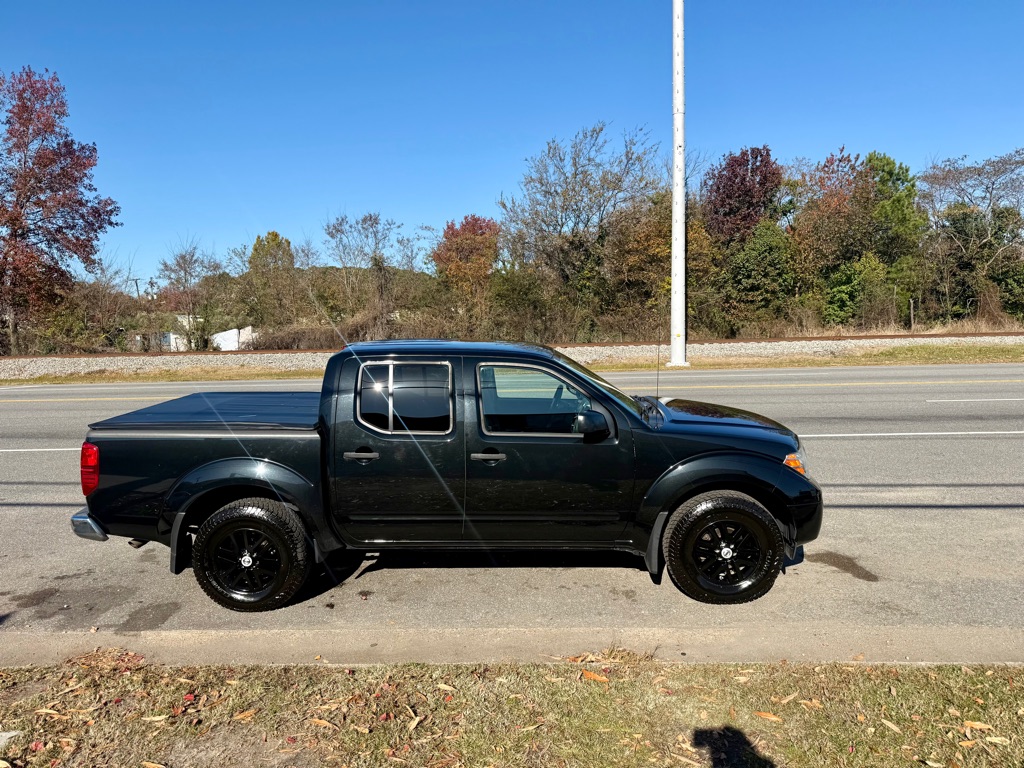 2019 NISSAN FRONTIER SV's photo