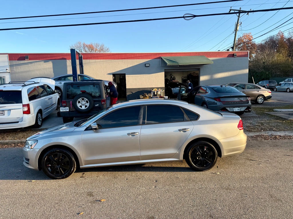 2014 VOLKSWAGEN PASSAT S's photo