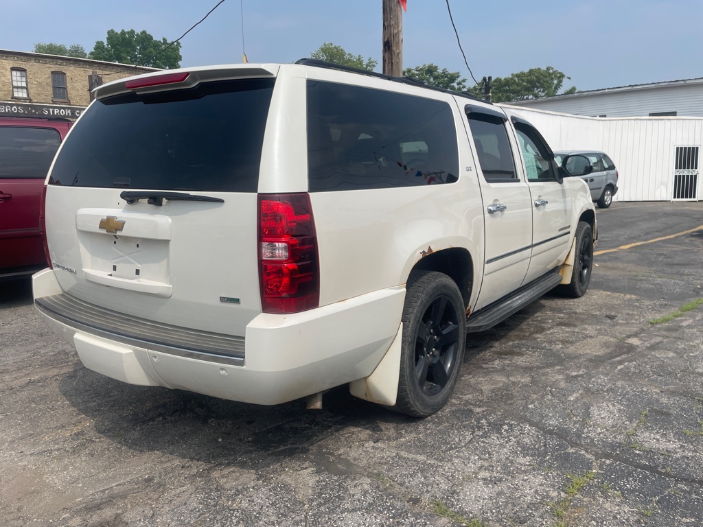 2011 CHEVROLET SUBURBAN - 18891